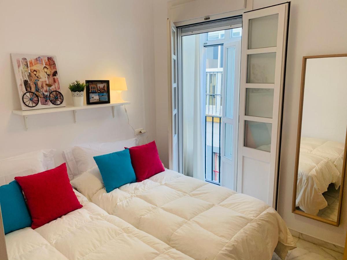 Bonito Apartamento Junto Al Gran Teatro Falla Cadiz Exterior photo